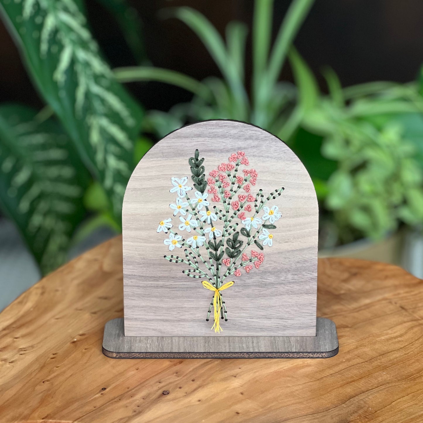 Daisy Bouquet Wood Embroidery