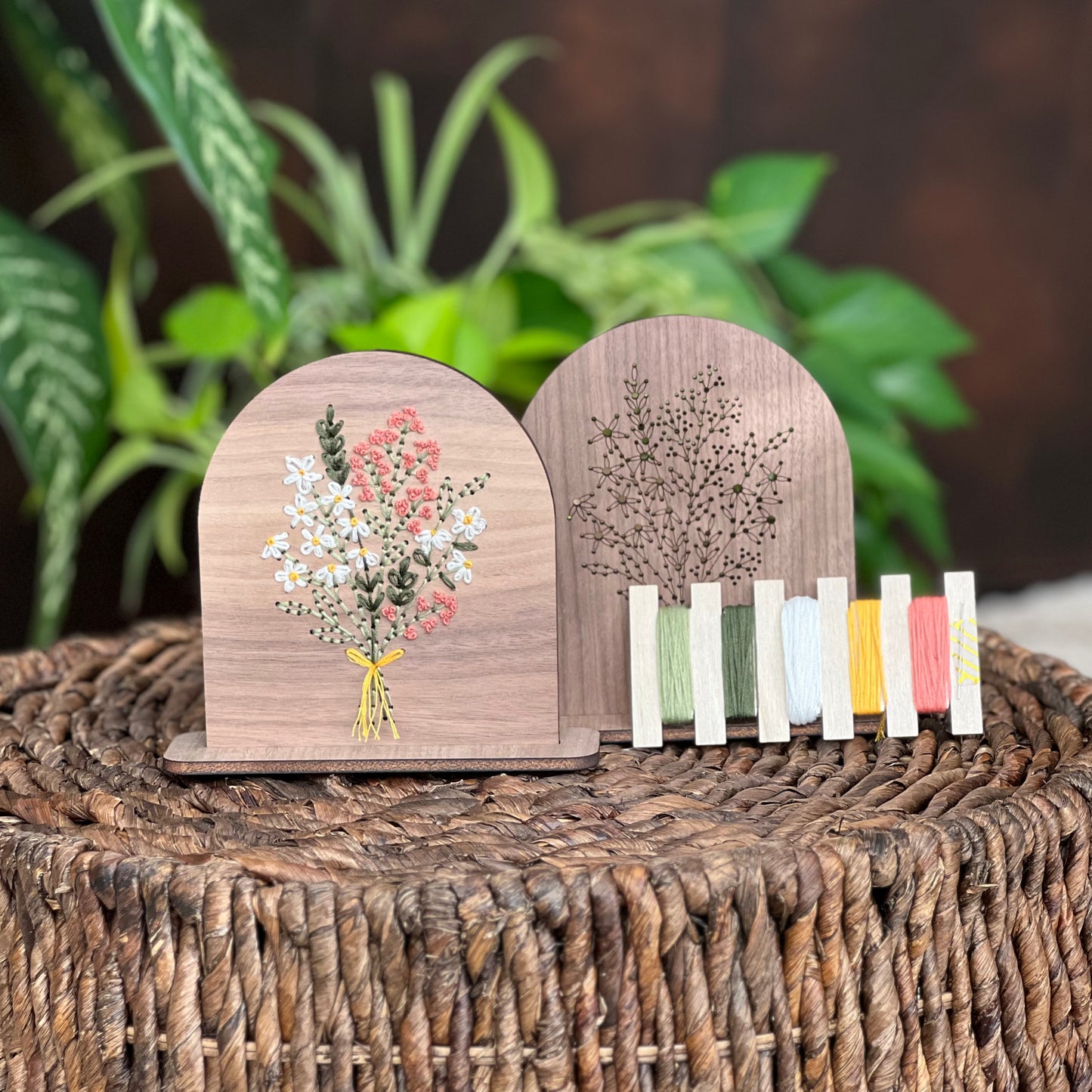 Daisy Bouquet Wood Embroidery