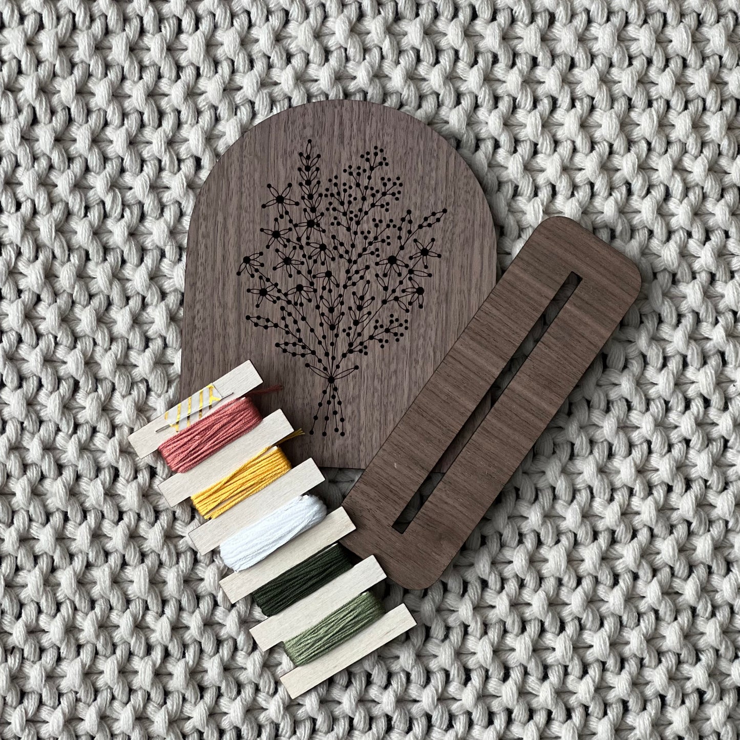 Daisy Bouquet Wood Embroidery