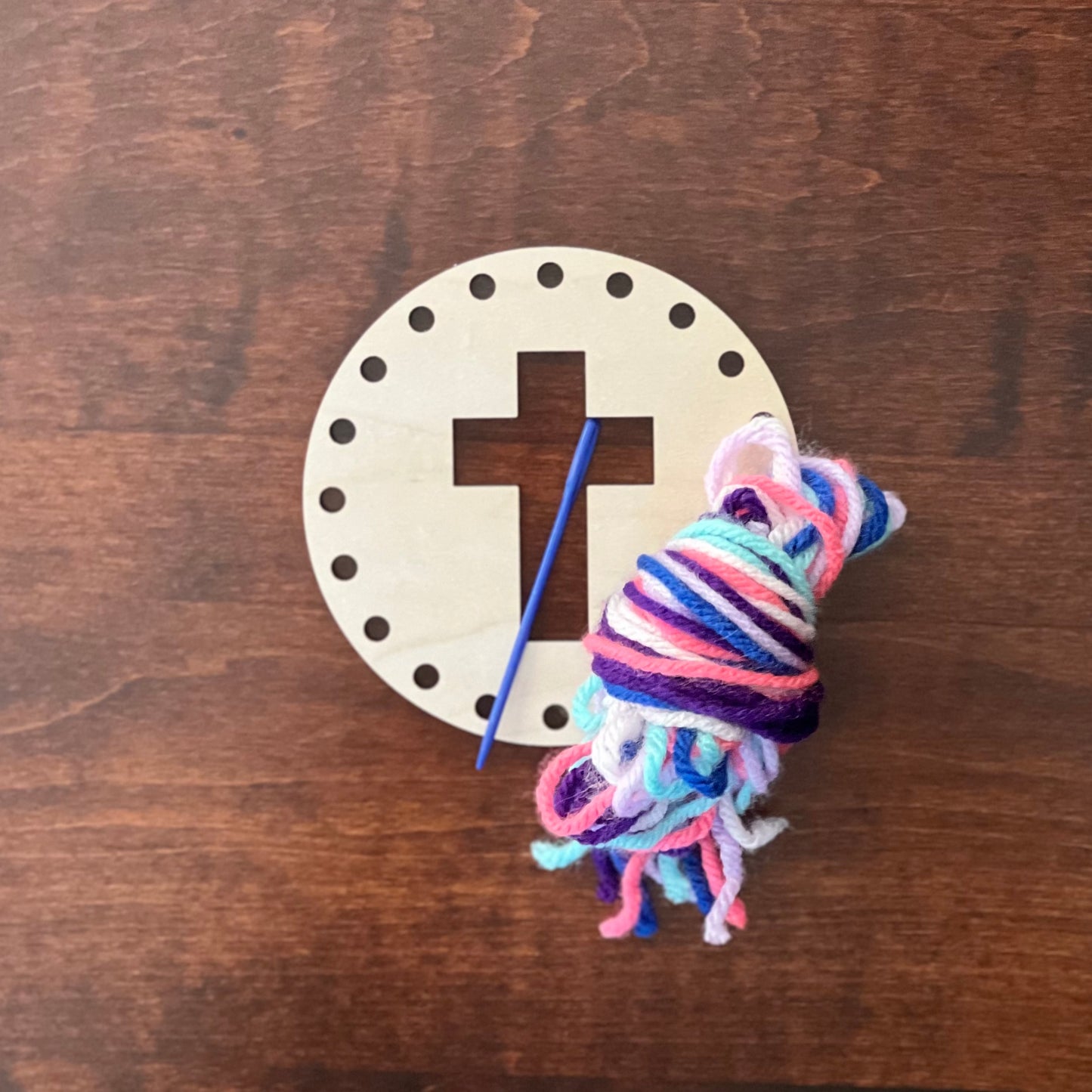 Circle Cross Yarn Kit Embroidery