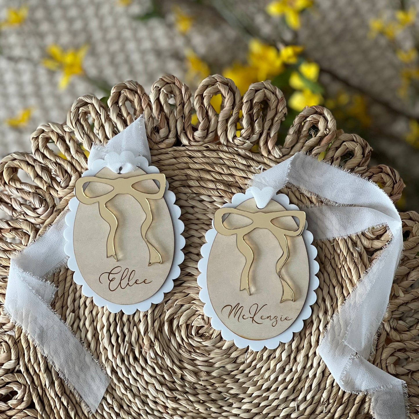 Scalloped Easter Egg Basket Tag: Bow